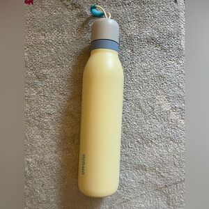 Owala FreeSip Twist 24oz.